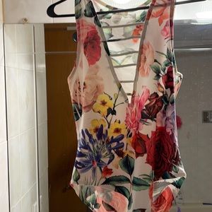 Floral bodysuit. Very soft material